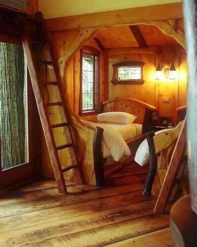 This Treehouse In Oregon