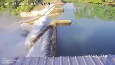Dam gate collapses at Lake Dunlap