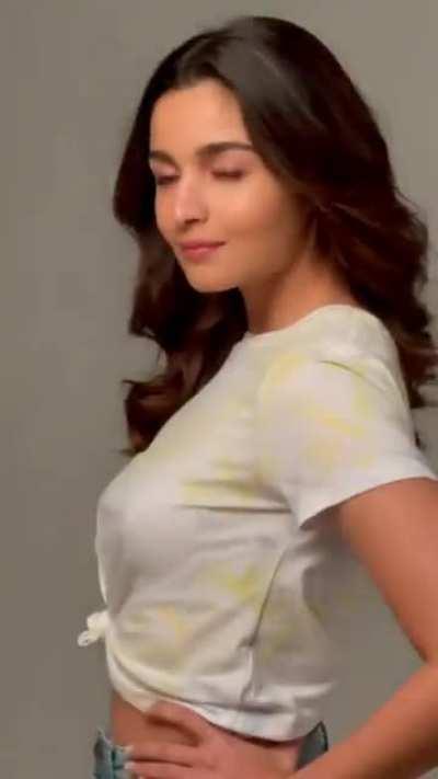 Alia Bhatt - Goddess 🌟