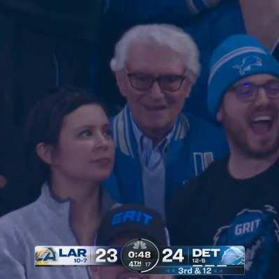 [Highlight] 89-year-old Lions season ticket holder witnesses his team win its first playoff game since the 1991 season