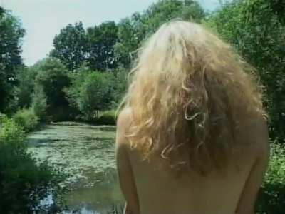 Parafotos - Alice's Naked Summer (UK2004) - Part 7 - Kat - Alice behind the camera