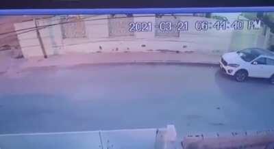 Video shows the assassination of Iraq’s intelligence agency officer (Mahmoud Layth) in Baghdad.