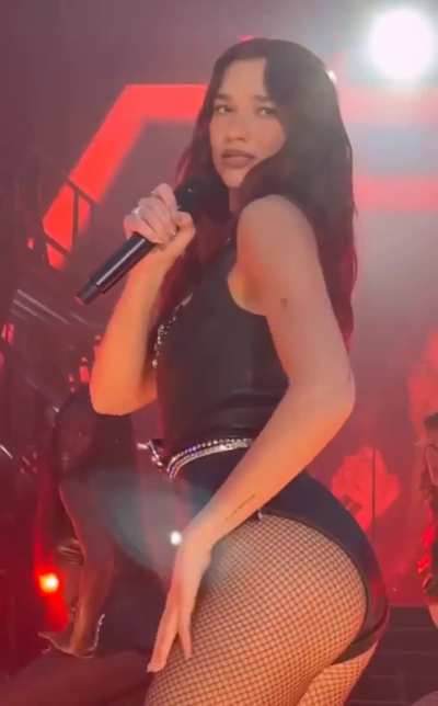 Dua showing off 