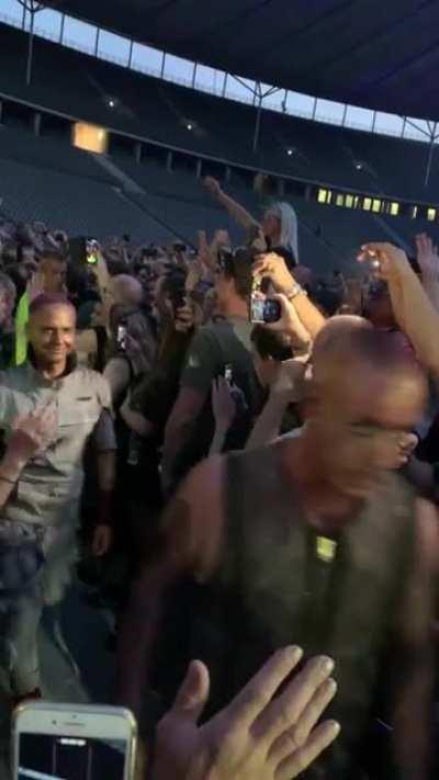 Me getting close to the band last year in Berlin. Also Rzk’s high five 😂