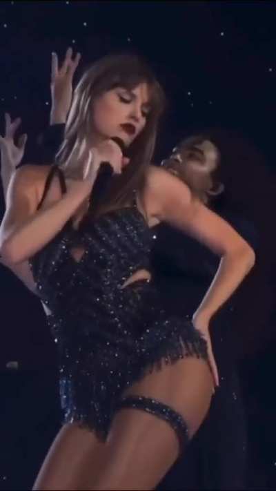 Goddess Taylor has the best ass in the business. You cant convince me otherwise 🛐🛐🛐