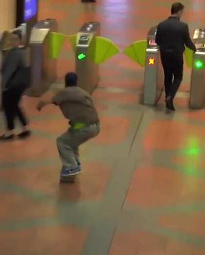 Irresponsible, but damn impressive skateboarding skills via @nickboserio on IG 