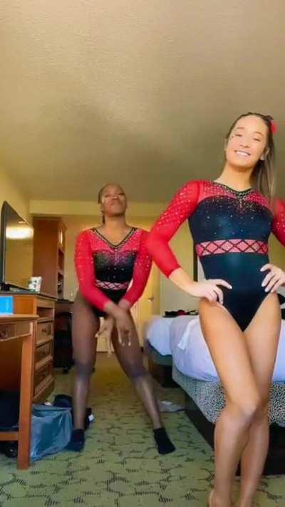 Sandra Elsadek Vs JaFree Scott dance-off 🔥 (UGA) who won? 🖤❤️🤍🤸‍♀️🤸🏿‍♀️