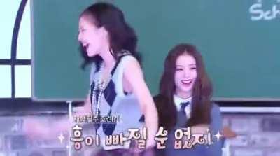 (Blackpink) JENNIE lap dance on JISOO