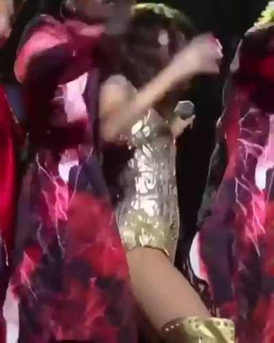 Selena Gomez - Rubbing Ass With Her Dancer