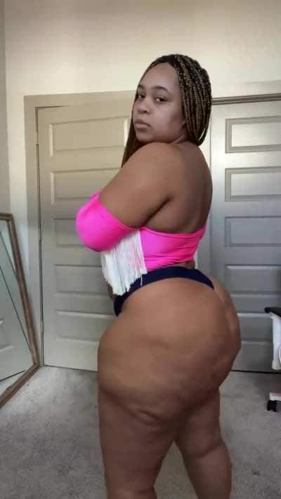 What’s your thought on Wynter post pregnancy? Y’all like it or should she get some more lipo