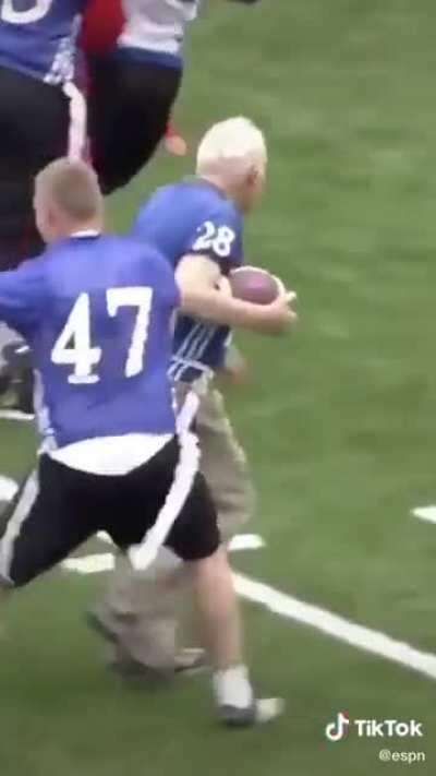 WW2 vet that played for Kansas in 1948 got a chance to play on that field one last time