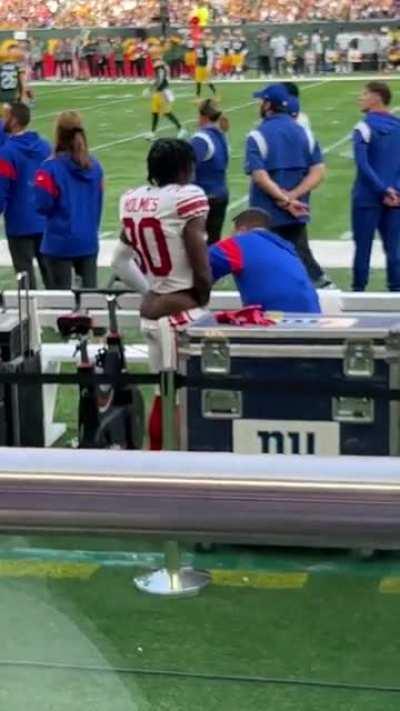 So Giants' D. Holmes had a cramp today..