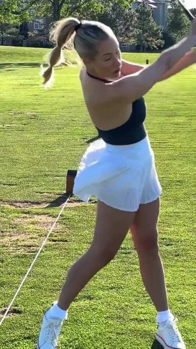 Paige Spiranac - American Golfer 