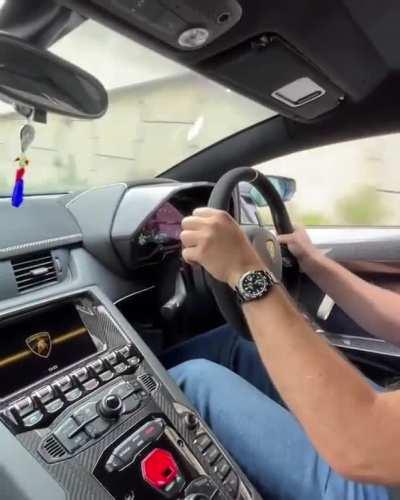 What a Gintani exhaust sounds like on the Lamborghini Aventador SVJ