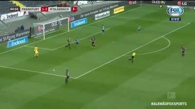 Amazing block by Hinteregger vs M'Gladbach