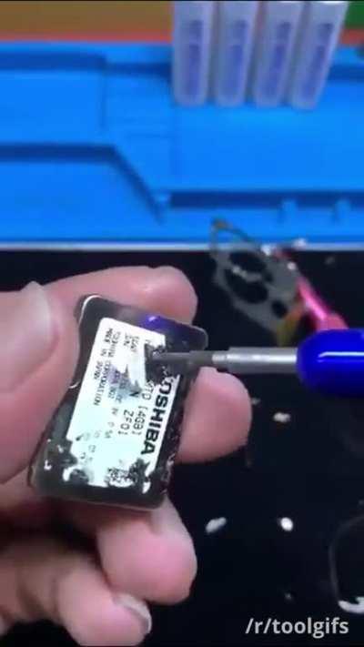 World's smallest HDD (0.85-inch Toshiba 4GB from Nokia N91)