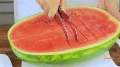 This cutter for watermelons