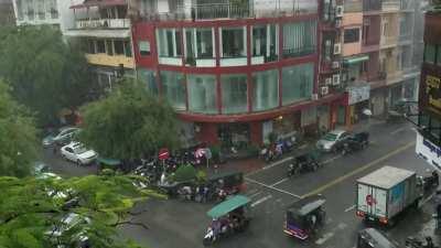 Since y'all liked Siem Reap, here's some summer rain in Phnom Penh, Cambodia!