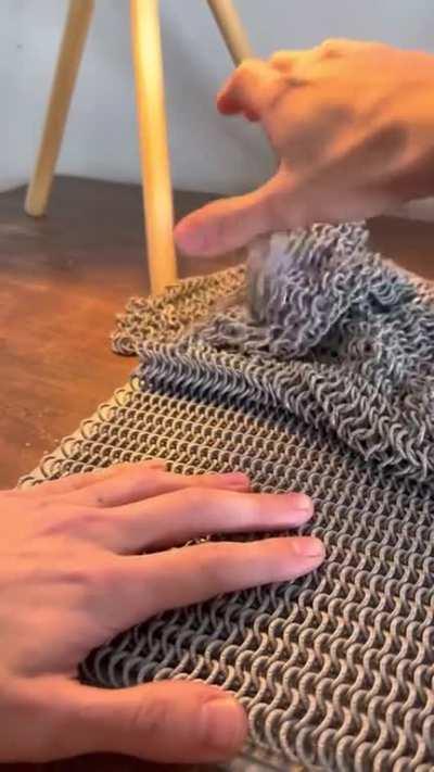 Removing 3d Printed Chainmail (Source in comments)