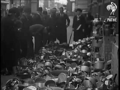 Pots And Pans For Planes (1940)