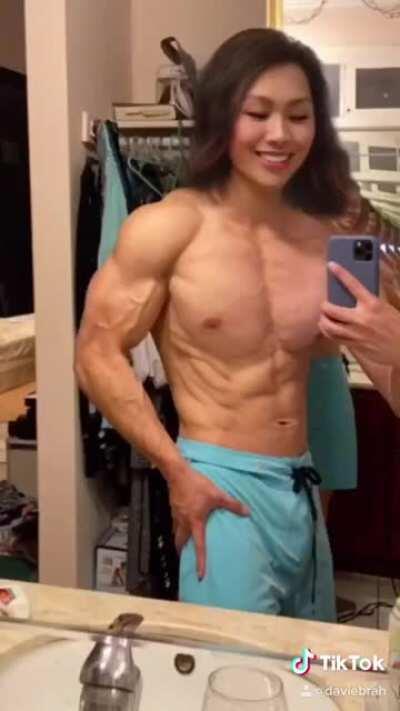 Asian bodybuilder uses Fatify