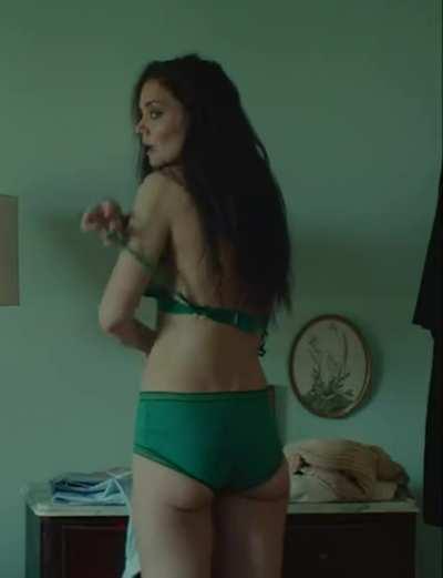 Katie Holmes (Alone Together - 2022)