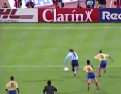 Este gol de Batistuta cumple hoy 25 años