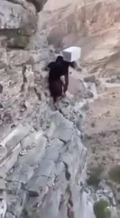 This cliff walking GOAT