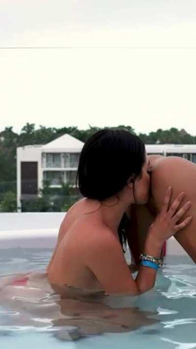 Beautiful lesbians kiss and lick each other in the pool 🤤😍