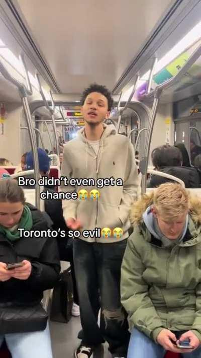 Tiktoker singing in Toronto Subway gets told to STFU