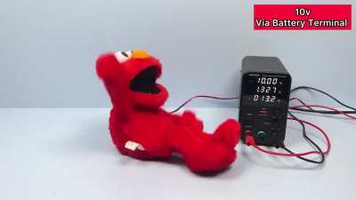 THAT TICKLES ELMO