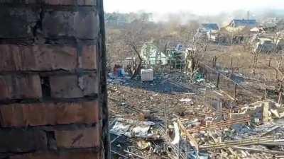 Brief moment of combat in Bakhmut recorded by Ukrainian infantry - RPG's and small arms