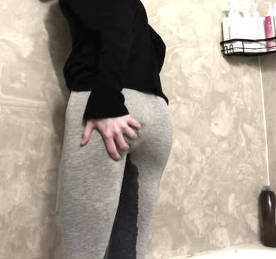 Wetting my gray leggings