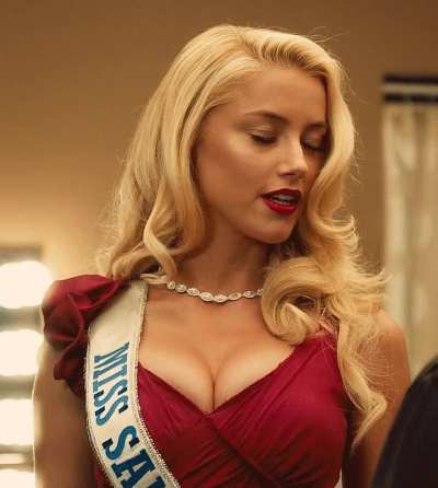 Amber Heard in Machete kills (2013) 