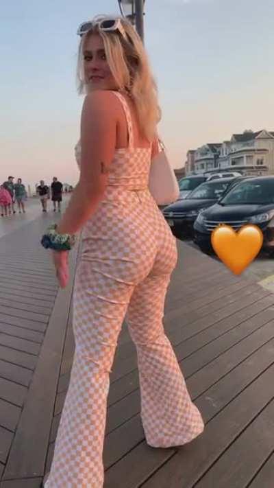 Bouncy pawg