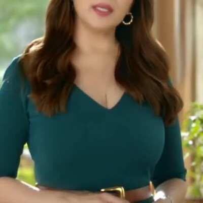 Oh Gawwd... those Madhuri Dixit's big boobs