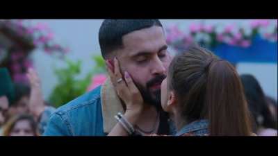 Ishita Raj kiss scene from Wild Wild Punjab