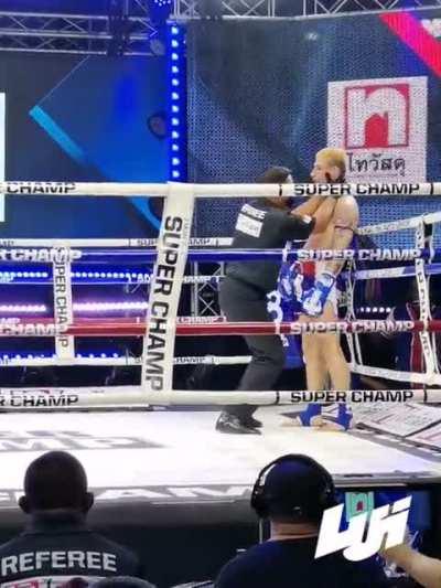 Aim for the head 💣[Victor Hugo Def. Reza Ahmadnezhadd​ by KO.]​