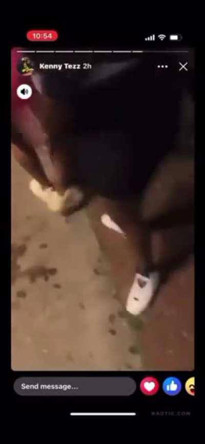 Strip fight in the hood