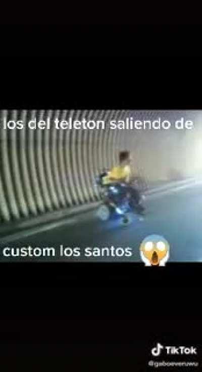 Tu primo saliendo de santos customs