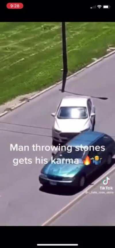 Man Vs Car‼️🤺🚘Dumb AF‼️