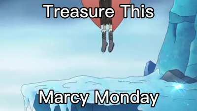 Sorry for the late post, it’s been a crazy week in the sock household. Happy Marcy Monday!