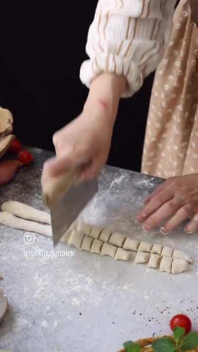 Cooking Gnocchi with Spicy Tomato Sauce 