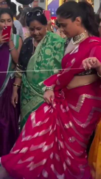 Prarthana Behere navel slip in saree