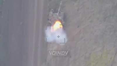 Ukrainian T-64 cooks off after direct hit from a Russian Lancet drone