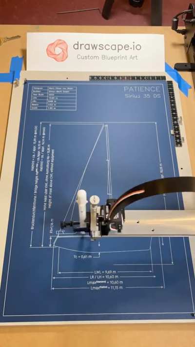 Pen Plotter plaiting a blueprint