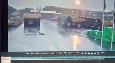 Security guard survived after getting struck by lightning