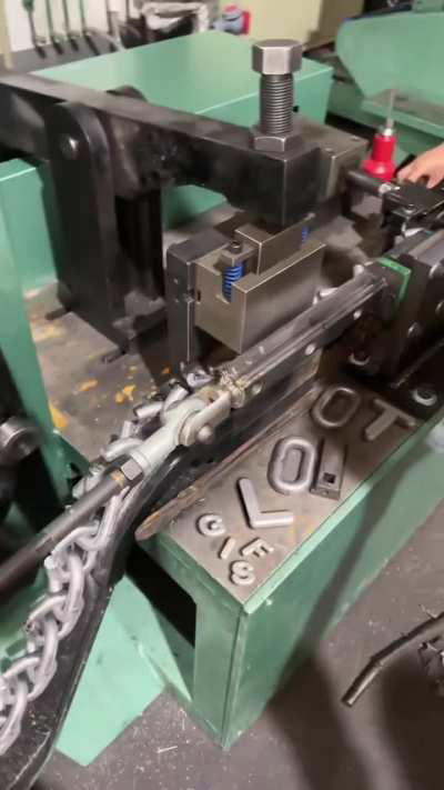 Link chain bender and welder