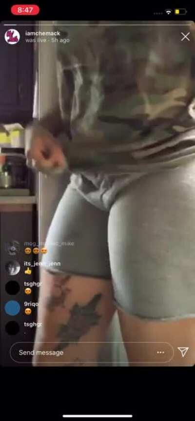 I wanna eat that ass not gone hold u😂😂💯💯 (follow me)