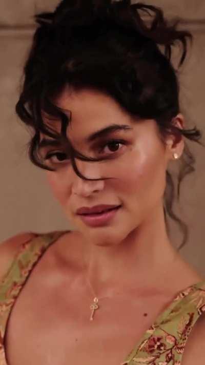 Anne Curtis